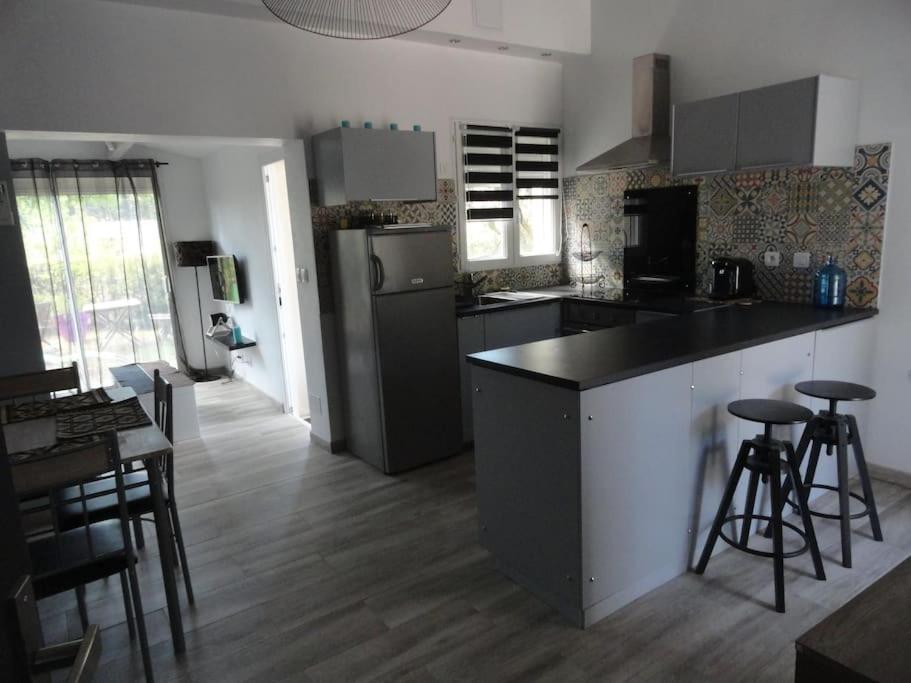 Gite L Abri Costier Villa Villeveyrac Esterno foto